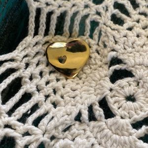 Gold/faux gold heart shaped pin